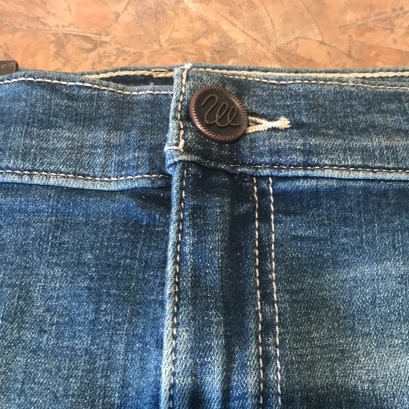 Wrangler retro Bailey high-rise denim shorts - Picture 8 of 12